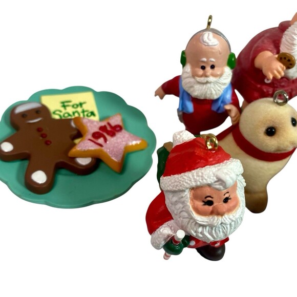 Lot of 7  Hallmark Keepsake Ornaments Vintage Christmas Collection Assorted 80s - Picture 3 of 7